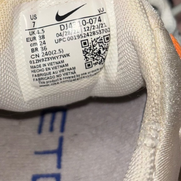 Nike | Metcon 4 Training Shoes - Printed White Black ; Womens size 7 - Picture 8 of 9